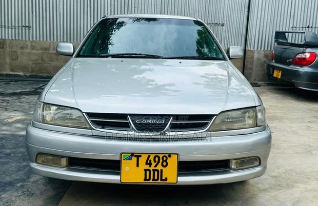 Toyota Carina 1.5 FWD Sedan 2000 Silver