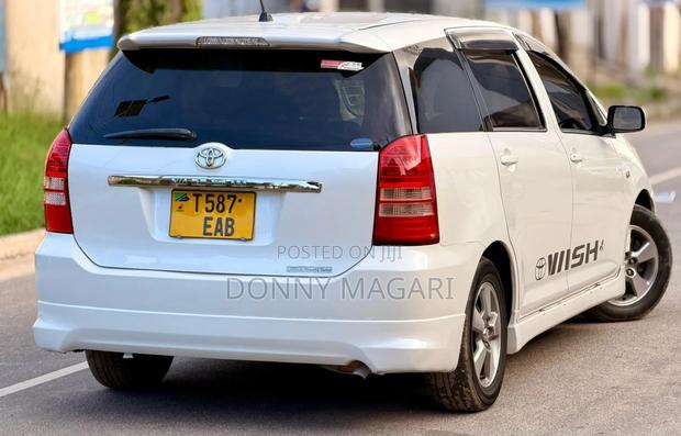 Toyota Wish 2005 White