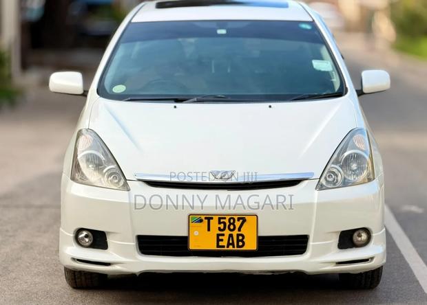Toyota Wish 2005 White
