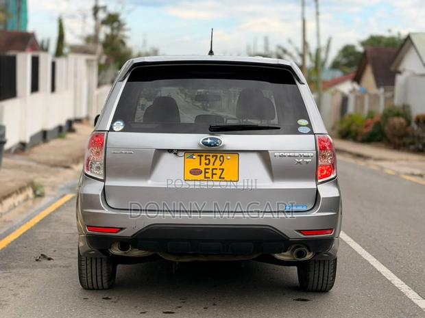 Subaru Forester 2010 Silver