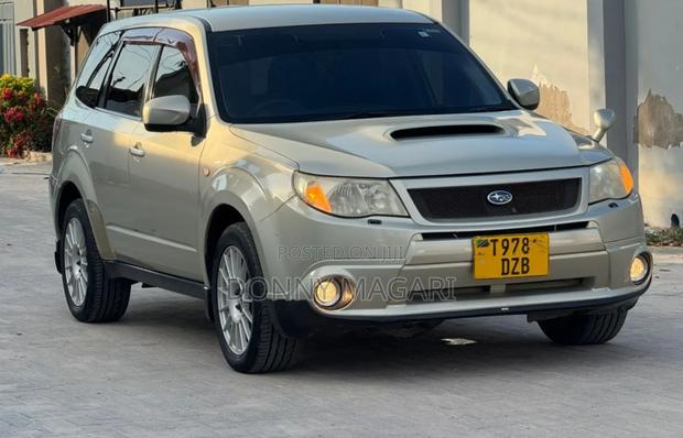 Subaru Forester 2.0D X 2009 Gold