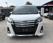 Toyota Noah 2014 White for sale