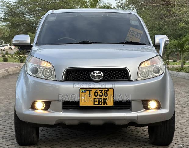 Toyota Rush 1.5 RWD 2006 Silver