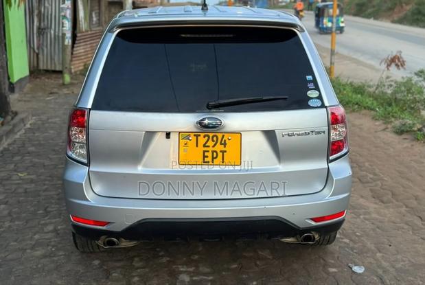 Subaru Forester 2010 Silver
