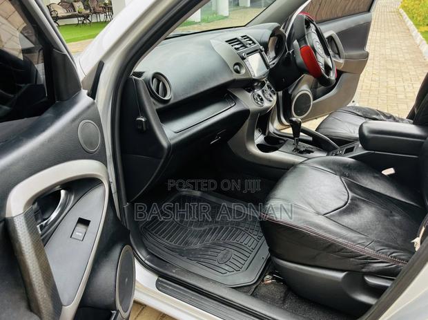 Toyota RAV4 2006 Silver