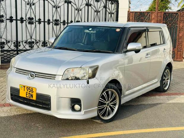 Toyota Corolla Rumion 2009 Silver