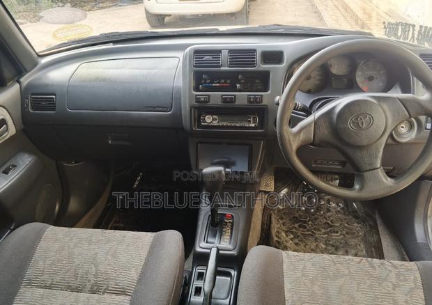 Toyota RAV4 1999 Silver