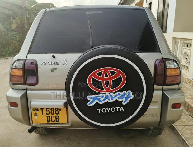 Toyota RAV4 1999 Silver
