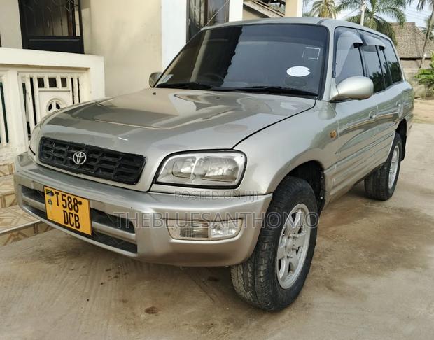 Toyota RAV4 1999 Silver