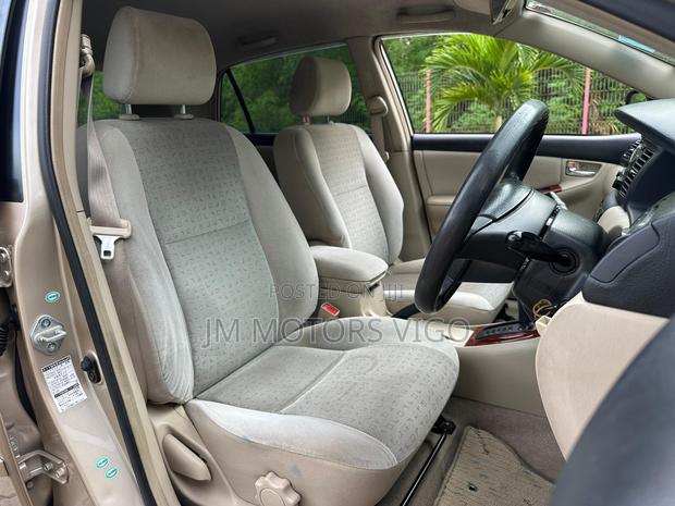 Toyota Allex 2004 Gold