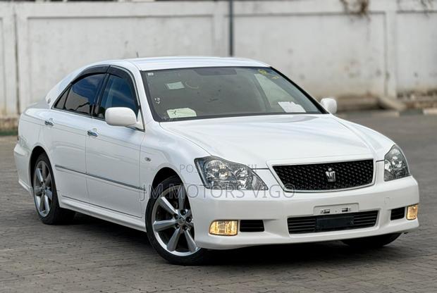 Toyota Crown 2006 Pearl