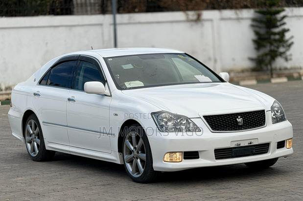 Toyota Crown 2006 Pearl