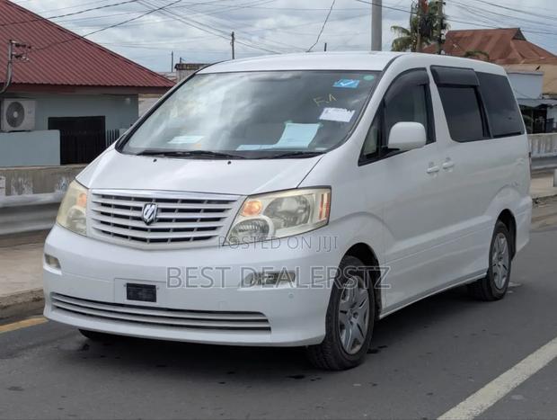 Toyota Alphard 2.4 Petrol AWD 2003 White