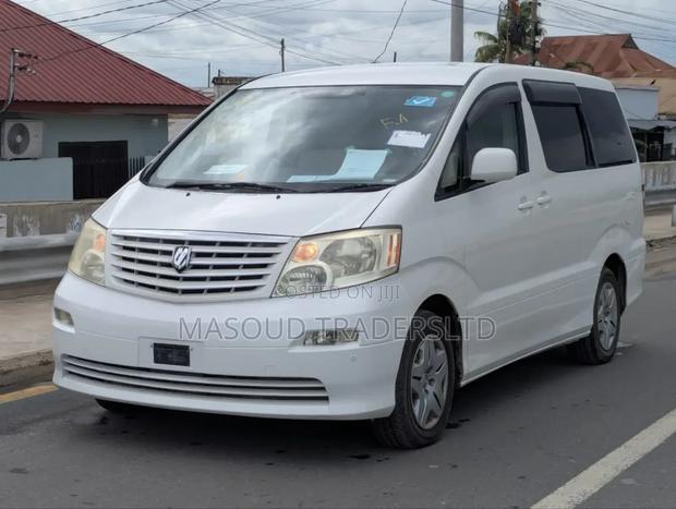 Toyota Alphard 2.4 Petrol AWD 2003 White