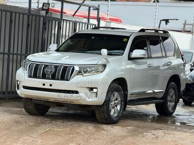 Toyota Land Cruiser Prado 2017 Pearl