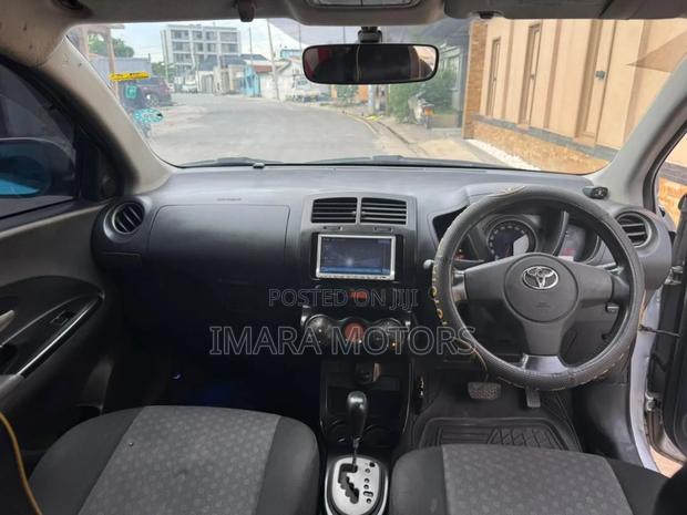 Toyota IST 2008 Silver