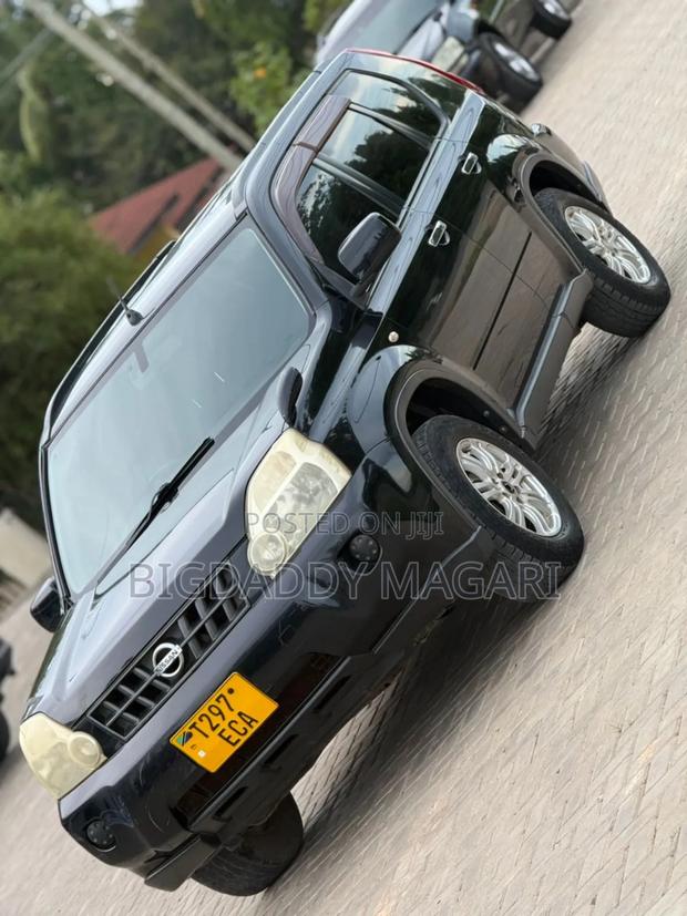 Nissan X-Trail 2010 Black