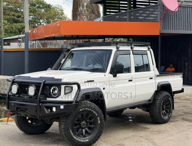Toyota Land Cruiser 2026 White