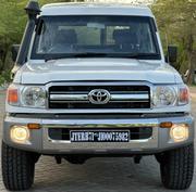 Toyota Land Cruiser 2015 White for sale