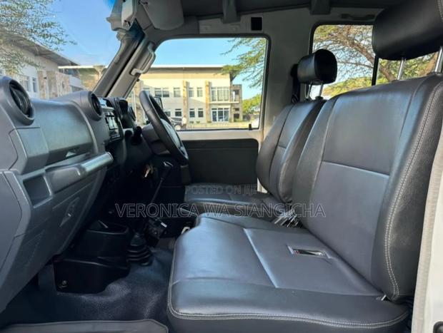 Toyota Land Cruiser 2015 White