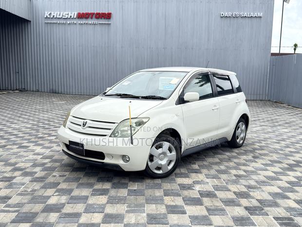 Toyota IST 2003 White