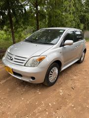 Toyota IST 2006 Silver for sale