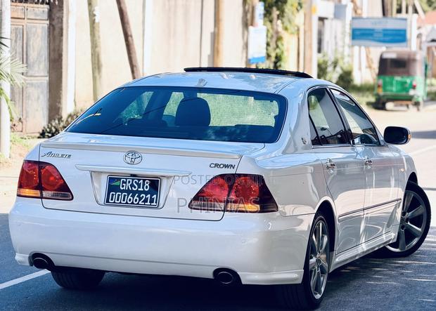 Toyota Crown 2007 White