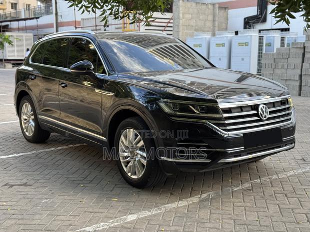 Volkswagen Touareg 2021 Black