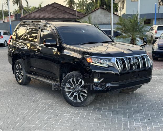 Toyota Land Cruiser Prado 2.8 2018 Matt Black