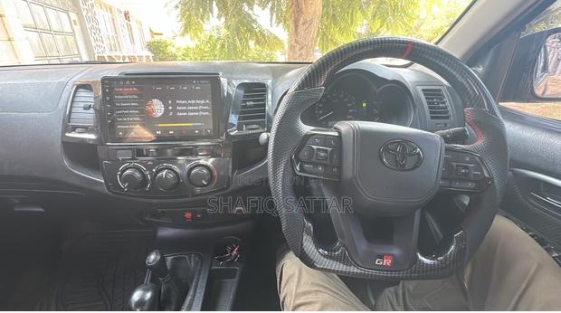 Toyota Hilux 3.0 D-4D 4x4 2014 Silver