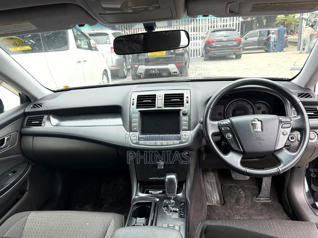 Toyota Crown 2009 Black