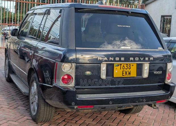 Land Rover Range Rover Vogue 2014 Black