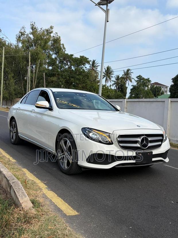 Mercedes-Benz E200 2019 White