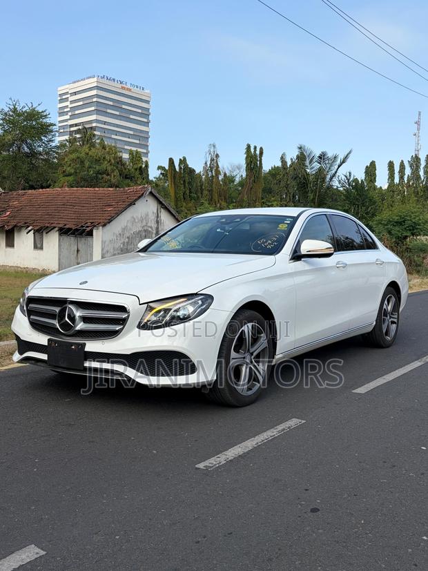 Mercedes-Benz E200 2019 White
