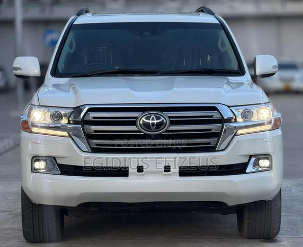 Toyota Land Cruiser 2020 White
