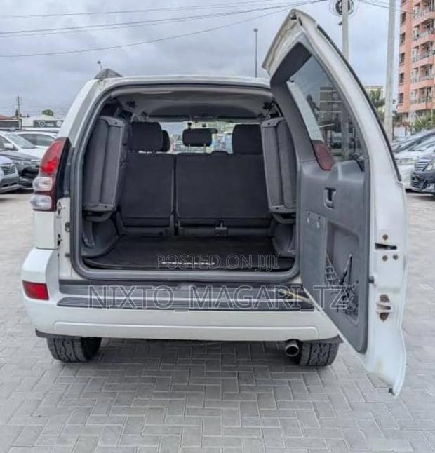 Toyota Land Cruiser Prado 2007 White