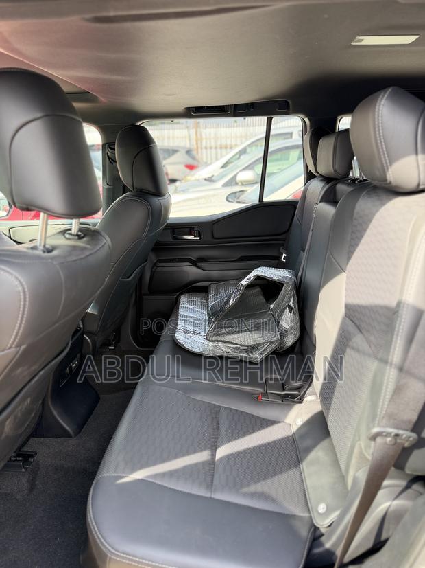 Toyota Land Cruiser Prado 2.7 2025 Beige