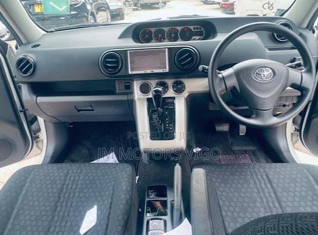 Toyota Corolla Rumion 2010 White