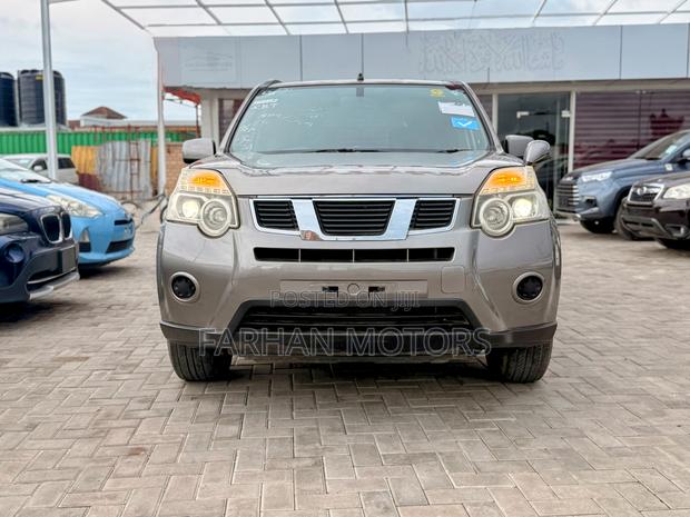 Nissan X-Trail 2.5 Petrol 4x4 SE 2011 Gray