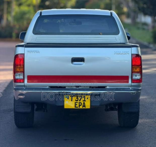Toyota Hilux 2017 Silver