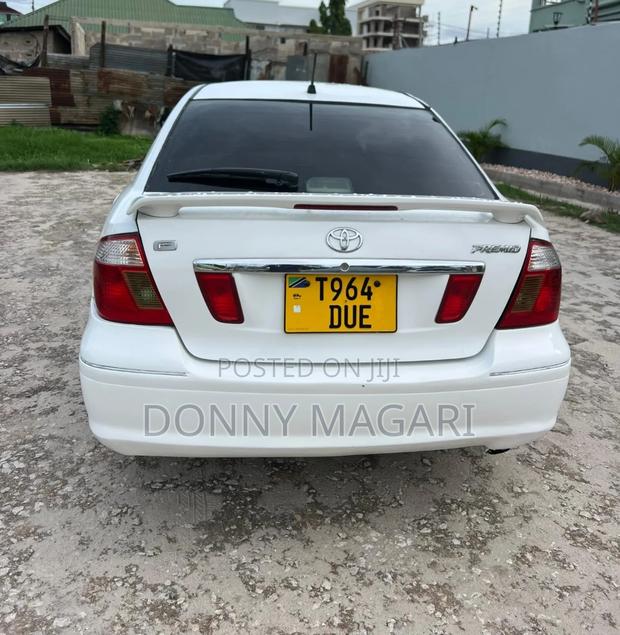 Toyota Premio 2005 White