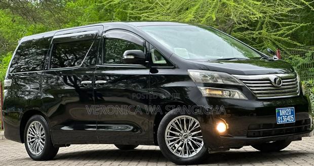 Toyota Vellfire 2010 Black