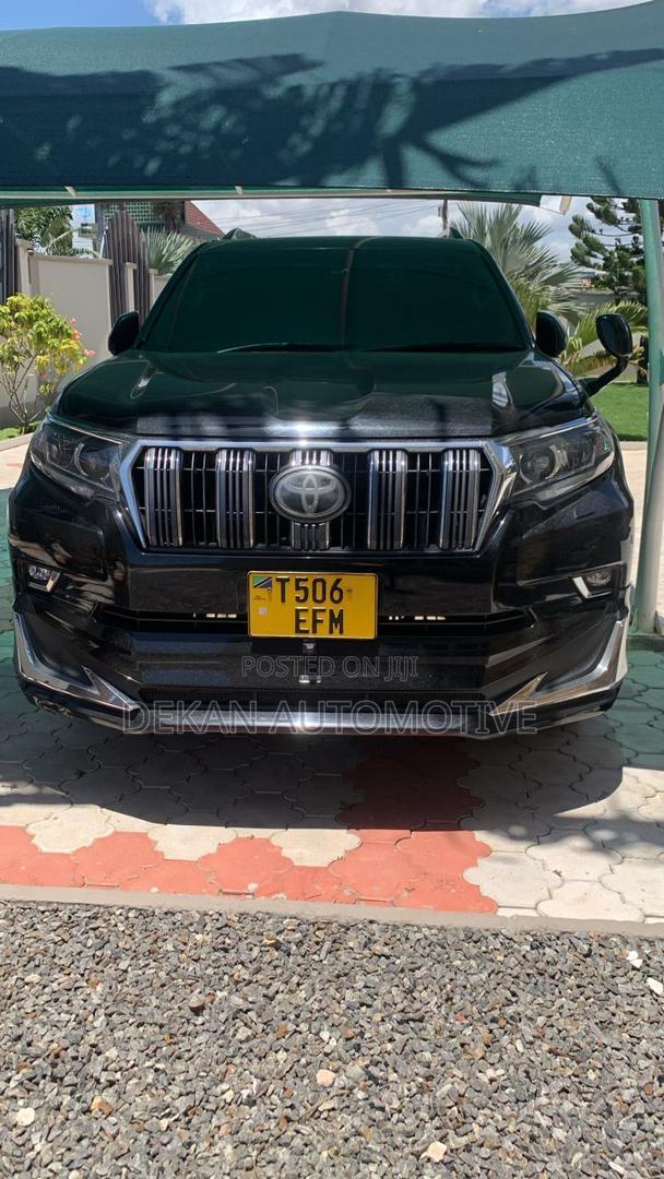 Toyota Land Cruiser Prado 2.7 2023 Black