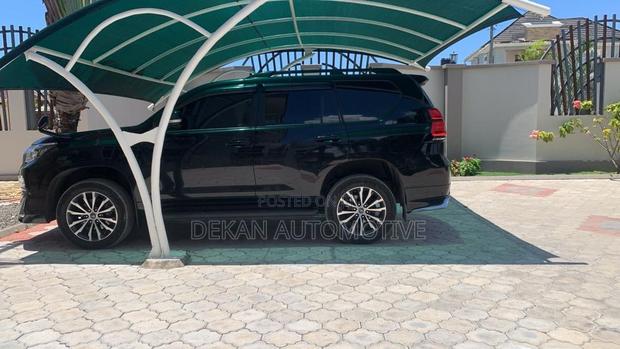 Toyota Land Cruiser Prado 2.7 2023 Black
