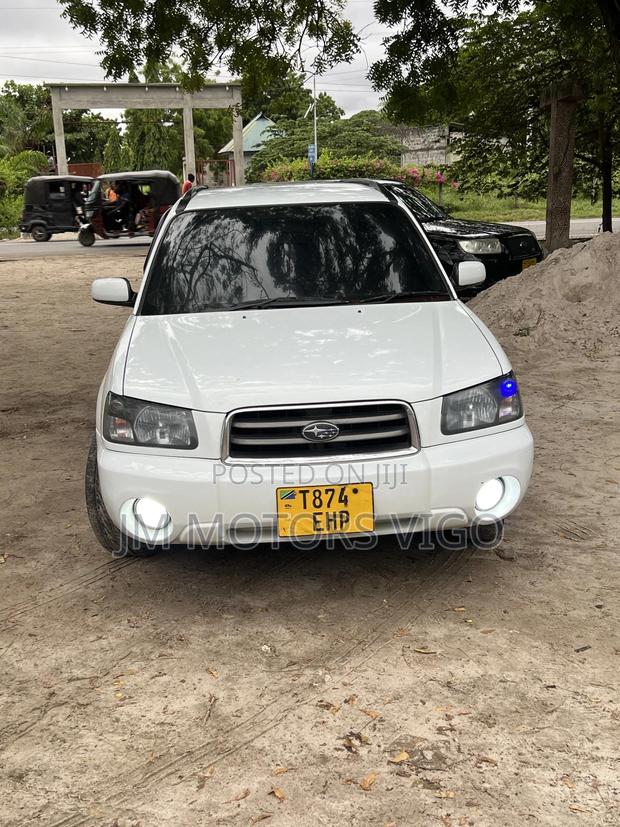 Subaru Forester 2004 White