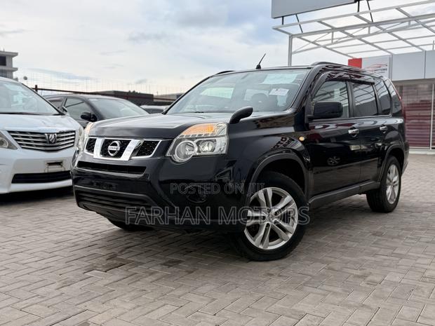 Nissan X-Trail 2.5 Petrol 4x4 SE 2011 Black