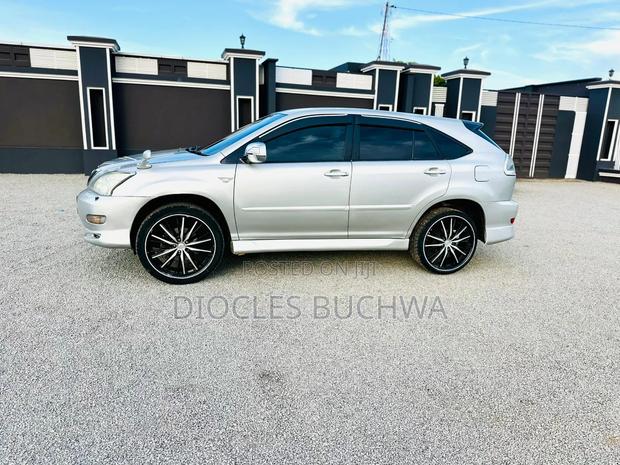 Toyota Harrier 2005 Silver