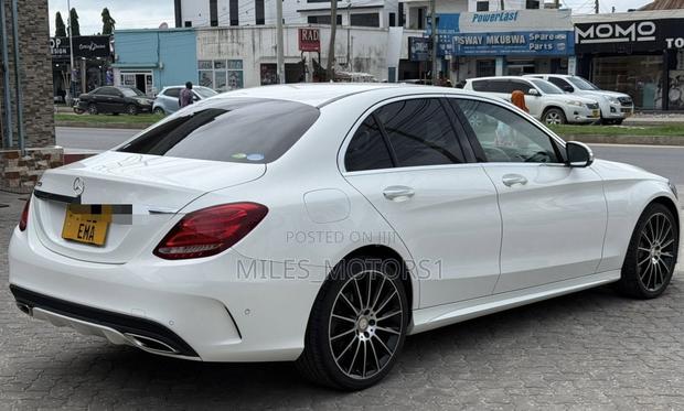Mercedes-Benz C200 2014 White