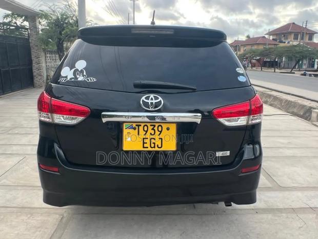 Toyota Wish 2010 Black