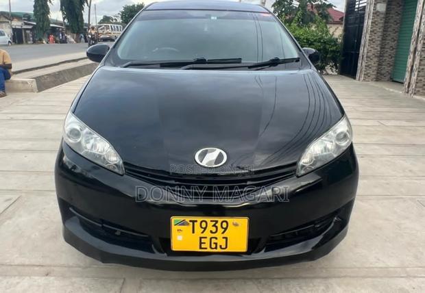 Toyota Wish 2010 Black
